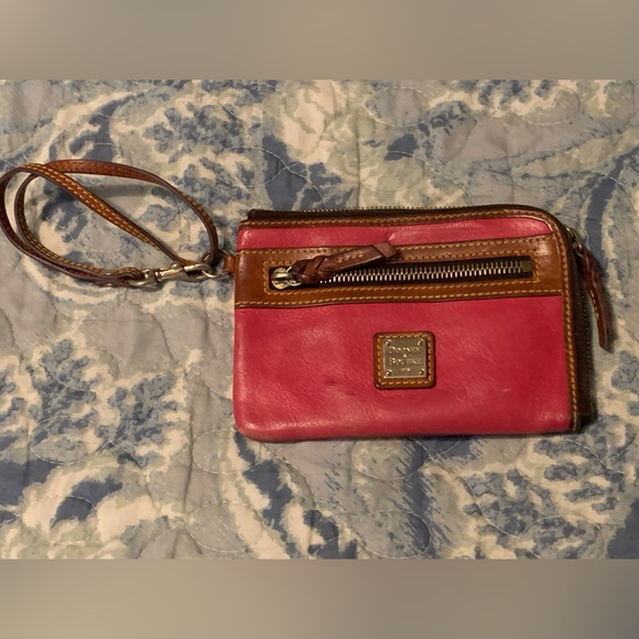 Dooney and Burke pink wallet/wristlet - Picture 1 of 5